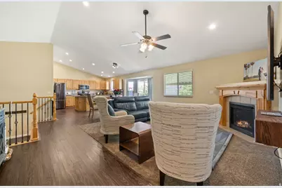 5609 S 4525 W, Hooper, UT 84315 - Photo 5