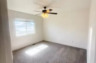 1612 E Shadow Dr, Eagle Mountain, UT 84005 - Photo 9