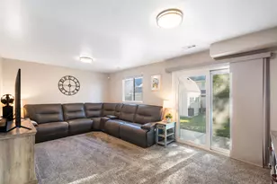 719 N 1725 W, Clinton, UT 84015 - Photo 17
