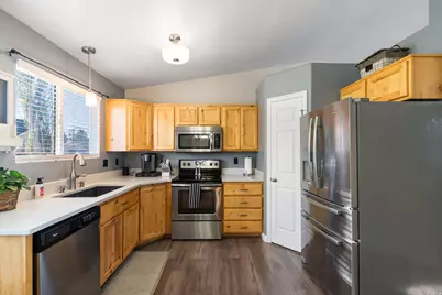 719 N 1725 W, Clinton, UT 84015 - Photo 15