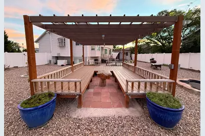 681 E Abbottsford Ct S, Sandy, UT 84070 - Photo 45