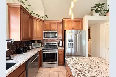 681 E Abbottsford Ct S, Sandy, UT 84070 - Photo 9