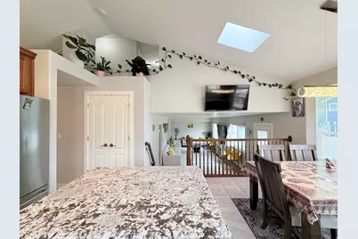 681 E Abbottsford Ct S, Sandy, UT 84070 - Photo 11