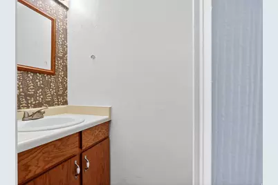 1381 W Beacon Hill Dr S, Taylorsville, UT 84123 - Photo 5