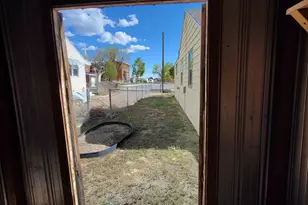 207 N Rawlins St, East Carbon, UT 84520 - Photo 9