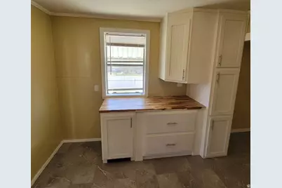 207 N Rawlins St, East Carbon, UT 84520 - Photo 27