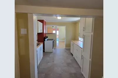 207 N Rawlins St, East Carbon, UT 84520 - Photo 31