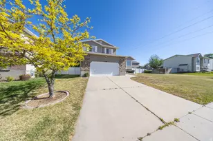 3184 W 5525 S, Roy, UT 84067 - Photo 3
