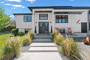 1040 E Larkspur Dr, Sandy, UT 84094 - Photo 1