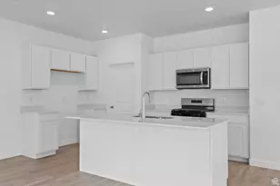 564 E Levengrove Dr, Lehi, UT 84048 - Photo 5