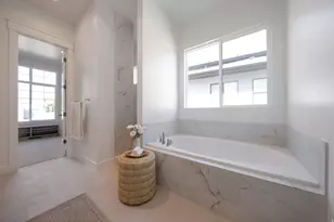 695 W Hidden Farm Dr, Farmington, UT 84025 - Photo 33