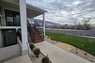 695 W Hidden Farm Dr, Farmington, UT 84025 - Photo 51