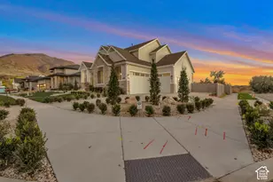695 W Hidden Farm Dr, Farmington, UT 84025 - Photo 5
