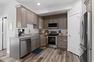 370 W Knights Ln, Layton, UT 84041 - Photo 9