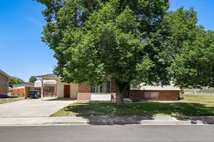 385 E 1000 N, Orem, UT 84057 - Photo 25