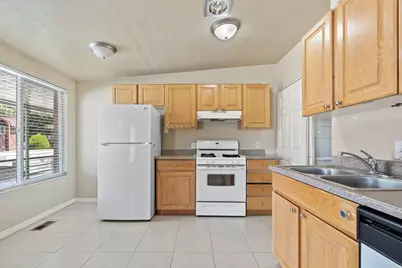 3064 S 300 E #5, Salt Lake City, UT 84115 - Photo 3