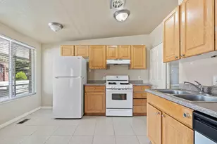 3064 S 300 E, Salt Lake City, UT 84115 - Photo 3