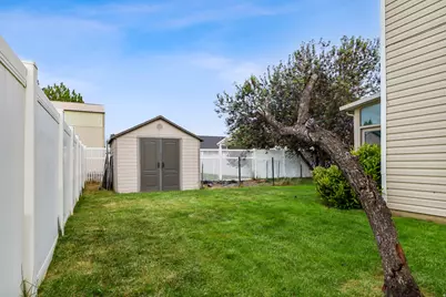 1756 N 2615 W, Clinton, UT 84015 - Photo 25