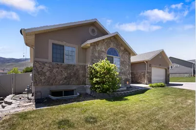 319 W Lariat Blvd, Saratoga Springs, UT 84045 - Photo 3