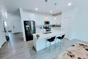 1049 W Albion Meadow Way, Bluffdale, UT 84065 - Photo 5