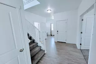 1049 W Albion Meadow Way, Bluffdale, UT 84065 - Photo 5