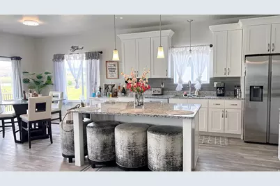 7889 N Bristlecone Rd E, Eagle Mountain, UT 84005 - Photo 15