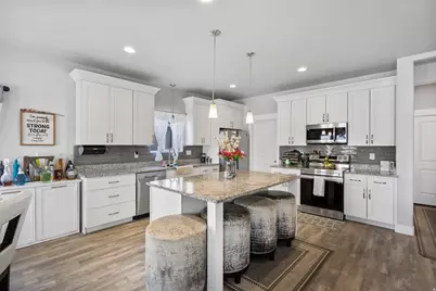 7889 N Bristlecone Rd E, Eagle Mountain, UT 84005 - Photo 11