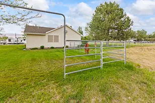 130 S 300 E, Annabella, UT 84711 - Photo 63