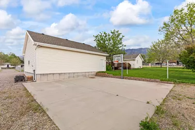 130 S 300 E, Annabella, UT 84711 - Photo 49