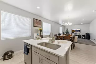 5062 W Acklins Cir, Herriman, UT 84096 - Photo 9
