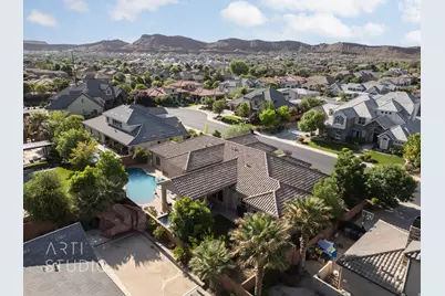 2461 E Lagrasse Cir, Saint George, UT 84790 - Photo 9