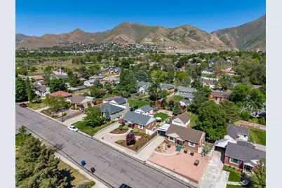 2827 S Lakeview Dr, Salt Lake City, UT 84109 - Photo 31