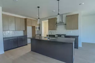 1073 W 880 Ln S, Woods Cross, UT 84087 - Photo 3