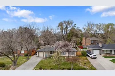 1889 E 4675 S, Holladay, UT 84117 - Photo 29