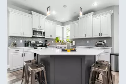 1425 N Manila Ct W, Pleasant Grove, UT 84062 - Photo 7