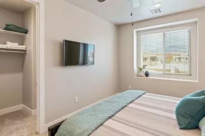 2335 N Canyon Dr, Washington, UT 84780 - Photo 35