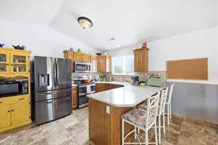 3139 N Pelican Dr, Farr West, UT 84404 - Photo 7