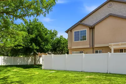 674 Canterbury Ln, North Salt Lake, UT 84054 - Photo 5