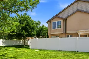 674 Canterbury Ln, North Salt Lake, UT 84054 - Photo 5