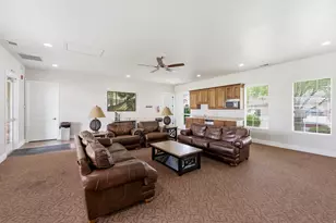 674 Canterbury Ln, North Salt Lake, UT 84054 - Photo 33
