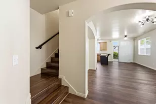 674 Canterbury Ln, North Salt Lake, UT 84054 - Photo 9