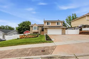 1055 E Castle Rock Rd, Sandy, UT 84094 - Photo 1