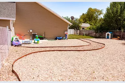 845 W 400 S, Vernal, UT 84078 - Photo 5