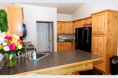 845 W 400 S, Vernal, UT 84078 - Photo 13