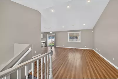 218 W Jonathan Pl, Saratoga Springs, UT 84045 - Photo 5