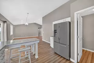 218 W Jonathan Pl, Saratoga Springs, UT 84045 - Photo 13