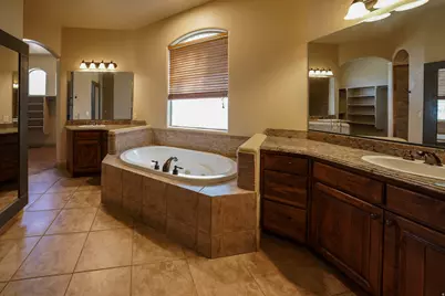 39 N 150 W, Ivins, UT 84738 - Photo 17
