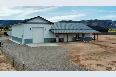 373 N Main St, Central Valley, UT 84754 - Photo 3