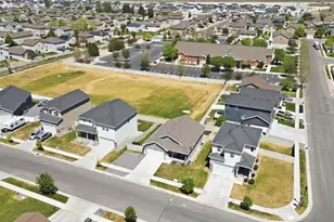 2303 E Tumbleweed Rd, Eagle Mountain, UT 84005 - Photo 39