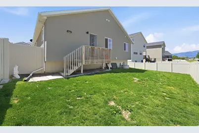 2303 E Tumbleweed Rd, Eagle Mountain, UT 84005 - Photo 35